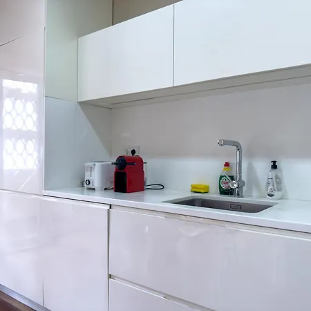 Lu Cordeiro Apartment Lisbon