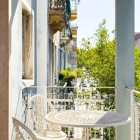 Lu Cordeiro Apartment Lisbon